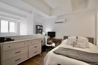 2416 Queens Plaza S #2D, Long Island City, NY 11101 - Photo 9