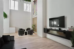 24-16 Queens Plaza S, Long Island City, NY 11101 - Photo 25