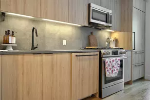 24-16 Queens Plaza S, Long Island City, NY 11101 - Photo 3