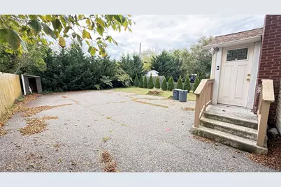 49 Railroad Avenue, Amityville, NY 11701 - Photo 3