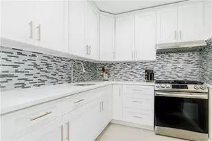 2531 E 7th St, Brooklyn, NY 11235 - Photo 9