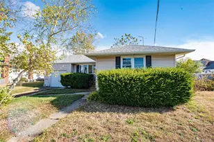 710 S 4th St, Lindenhurst, NY 11757 - Photo 21