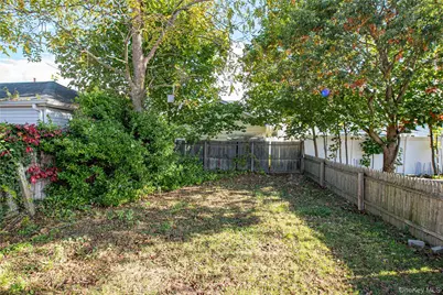 710 S 4th Street, Lindenhurst, NY 11757 - Photo 15