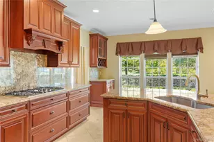 169 Hamlet Dr, Mount Sinai, NY 11766 - Photo 7