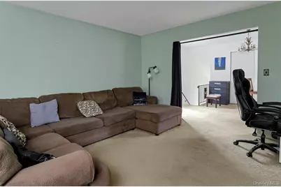 17 Cromwell Place #B, Mohegan Lake, NY 10547 - Photo 3