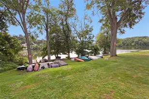 17 Cromwell Pl, Mohegan Lake, NY 10547 - Photo 17