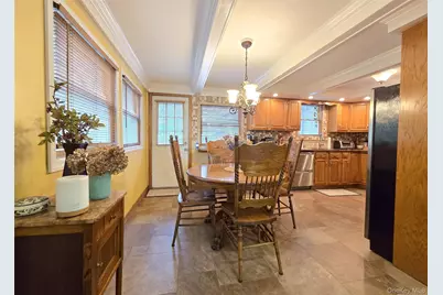 8 Stalker Lane, Setauket, NY 11733 - Photo 5