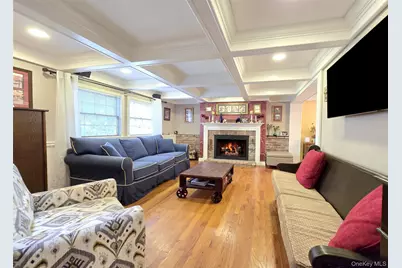 8 Stalker Lane, Setauket, NY 11733 - Photo 3