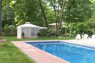 8 Stalker Ln, Setauket, NY 11733 - Photo 27