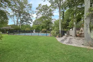 8 Stalker Ln, Setauket, NY 11733 - Photo 23