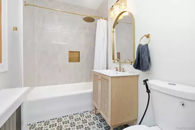 260 E Devonia Avenue, Mount Vernon, NY 10552 - Photo 19