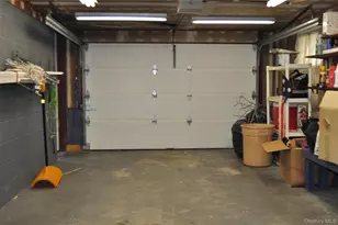 29 Woodlawn Ave, Oakdale, NY 11769 - Photo 7