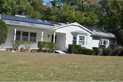 29 Woodlawn Avenue, Oakdale, NY 11769 - Photo 1