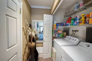 18 Beekman Pl, Islandia, NY 11749 - Photo 13