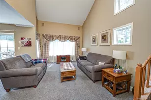 18 Beekman Pl, Islandia, NY 11749 - Photo 3