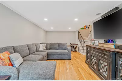 862 Birchwood Road, Medford, NY 11763 - Photo 7