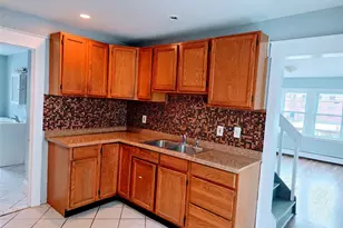 210 Smith St, Poughkeepsie, NY 12601 - Photo 13