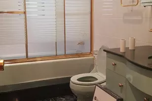 77-04 85th St, Glendale, NY 11385 - Photo 11