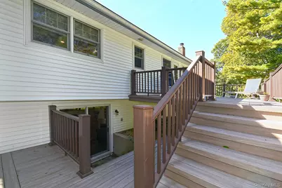 7 Cardiff Court, Huntington Station, NY 11746 - Photo 29