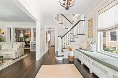 76 Sea Cliff Avenue, Sea Cliff, NY 11579 - Photo 9