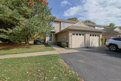 209 Crestwood Court, Fishkill, NY 12524 - Photo 3