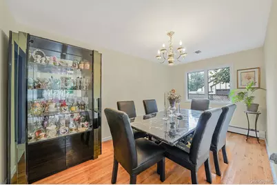 155 Bathgate St, New York, NY 10312 - Photo 23