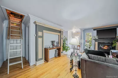 155 Bathgate St, New York, NY 10312 - Photo 27