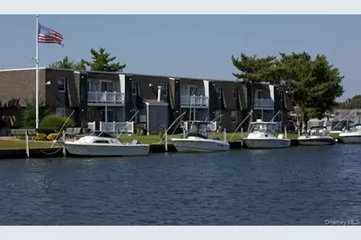 28 Midship Lane #7- 28, Patchogue, NY 11772 - Photo 3