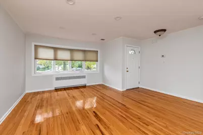 2072 Brighton Way, Merrick, NY 11566 - Photo 3