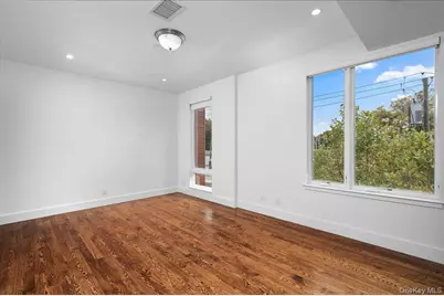 422 E Boston Post Road #301, Mamaroneck, NY 10543 - Photo 11