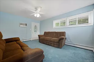 44 Shotgun Ln, Levittown, NY 11756 - Photo 13