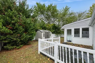 44 Shotgun Lane, Levittown, NY 11756 - Photo 29