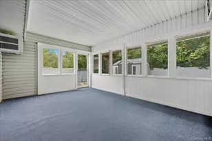 44 Shotgun Ln, Levittown, NY 11756 - Photo 19