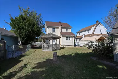 437 Ray Street, Freeport, NY 11520 - Photo 33