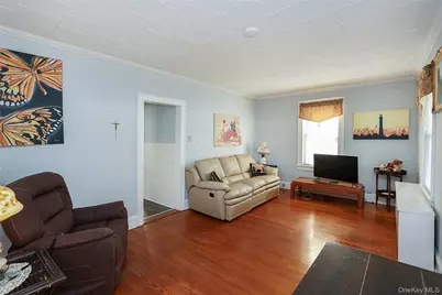 437 Ray Street, Freeport, NY 11520 - Photo 7