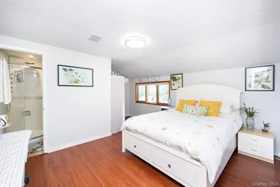 15 Alexander Drive, Syosset, NY 11791 - Photo 9