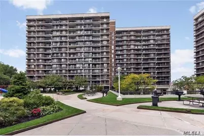 152-18 Union Turnpike #8 F, Flushing, NY 11367 - Photo 3