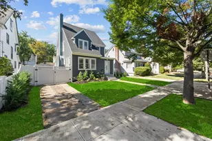 111-32 199th St, Hollis, NY 11412 - Photo 17