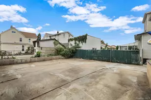 90-41 178th St, Jamaica, NY 11432 - Photo 23