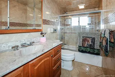 993 Ferngate Drive, Franklin Square, NY 11010 - Photo 23