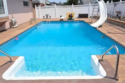 993 Ferngate Drive, Franklin Square, NY 11010 - Photo 27