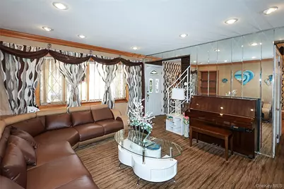 993 Ferngate Drive, Franklin Square, NY 11010 - Photo 7