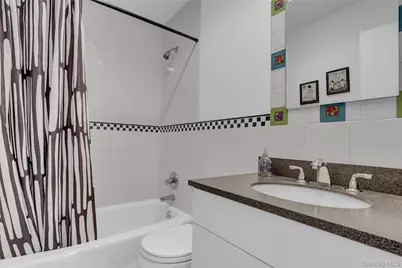 23 Lillian Lane, Plainview, NY 11803 - Photo 17