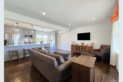 3067 Xavier Court, Oceanside, NY 11572 - Photo 3