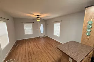 37 Hubbard Ave, Riverhead, NY 11901 - Photo 5