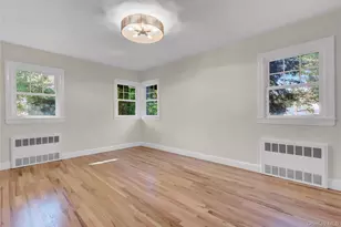 19 Millford Dr, Locust Valley, NY 11560 - Photo 13