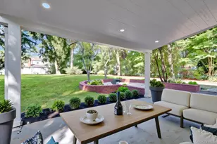 19 Millford Dr, Locust Valley, NY 11560 - Photo 25