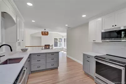 19 Millford Drive, Locust Valley, NY 11560 - Photo 11