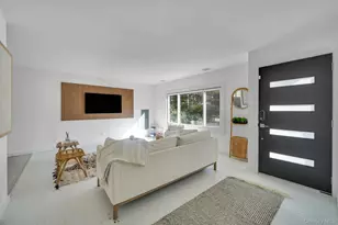 138 W Tiana Rd, Hampton Bays, NY 11946 - Photo 3