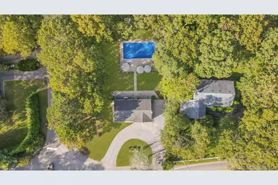 138 W Tiana Road, Hampton Bays, NY 11946 - Photo 23